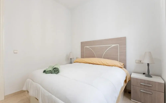 Faro's Apartment in Los Boliches for 4