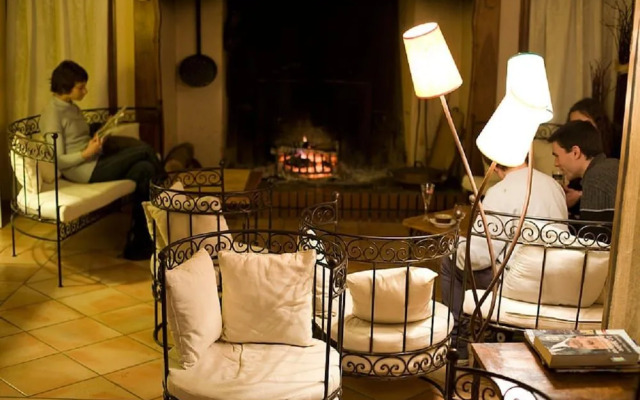 Logis Hôtel Domaine les Falaises