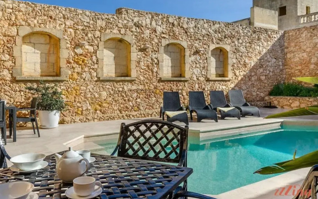 Grand Gozo Farmhouse With Games Room Pool