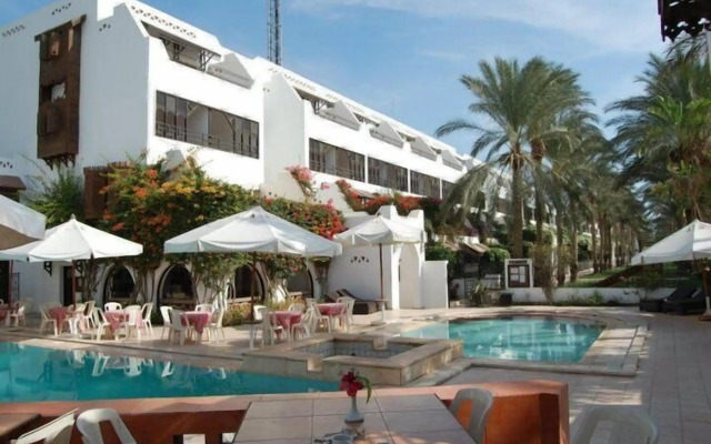 Six Corners Resort