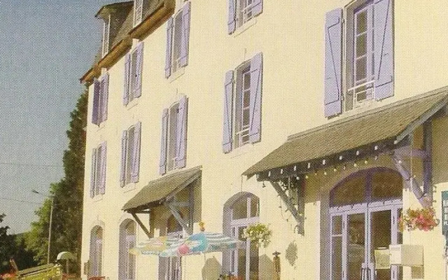 hotelImage