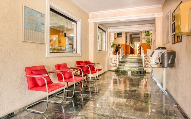 Lelis Hotel