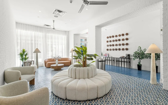 Global Luxury Suites at The Apex Miami