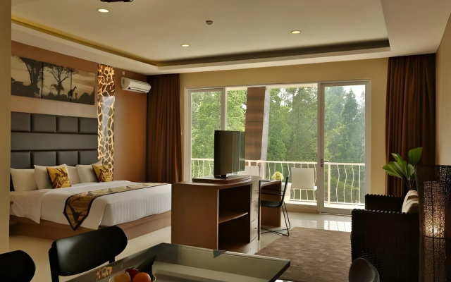 Royal Safari Garden Resort & Convention – Guest Rooms – Cisarua