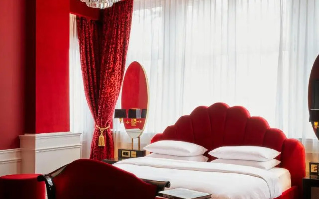 Provocateur, Berlin, a part of Sircle Collection