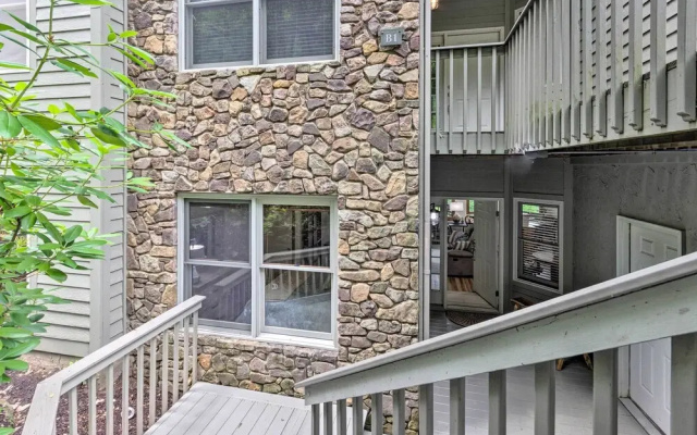 Blue Ridge Mtn Views: Condo w/ Furnished Balcony - фото 3