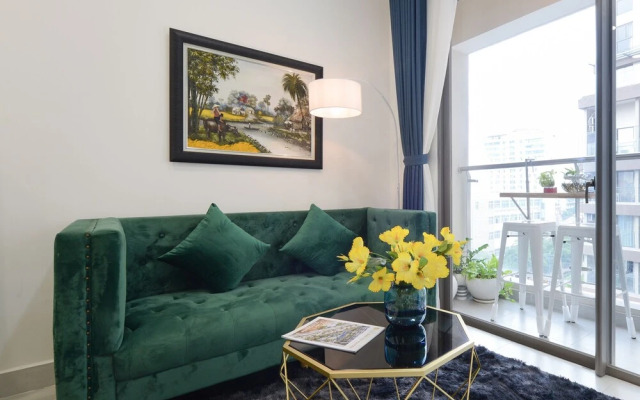 Jennifer House - Millenium Apartment