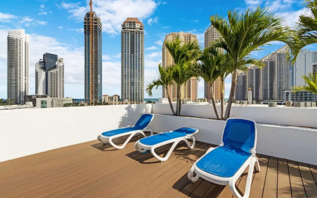 Roami at Sunny Isles