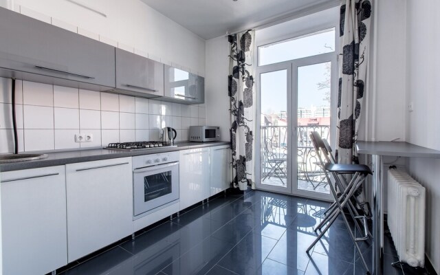 Apartment on Nezavisimosti 44