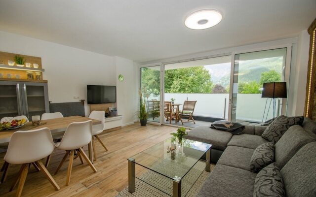 Finest Penthouse Waterside Zell am See