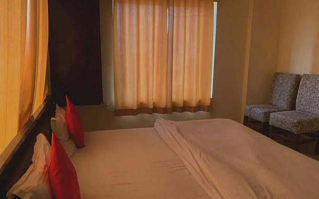 Oyo Flagship 703606 Shakti Residency