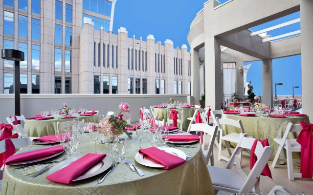 DoubleTree by Hilton Charlotte City Center