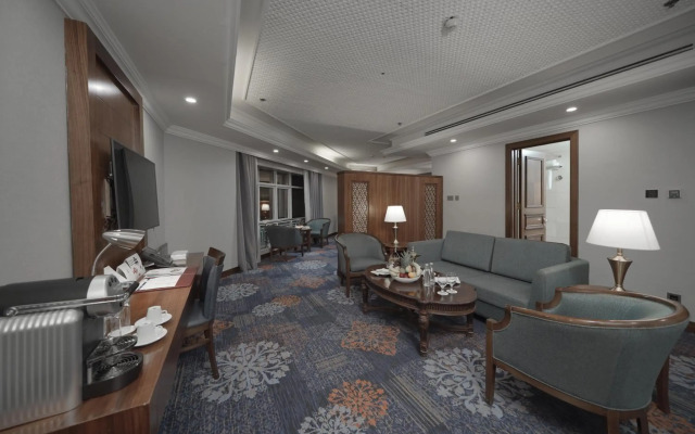 Royal Inn Al-Nokhba Hotel