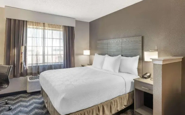 Best Western Plus Bolingbrook