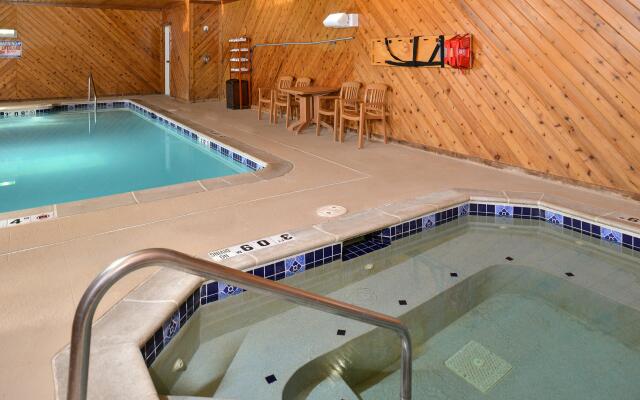 Holiday Inn Express Hotel & Suites Charlotte by IHG