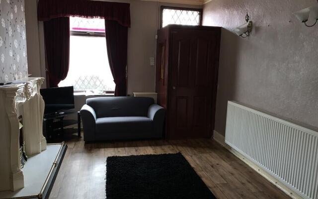 Cosy Moston Apartment M40