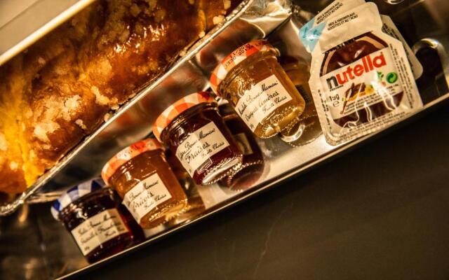 Suite romantique avec Jacuzzi - Hypercentre, Place Jean Jaurès