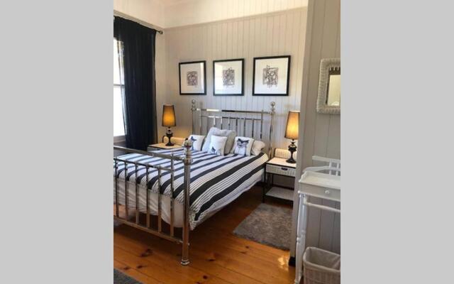 Maleny Country House - Queenslander on Acreage