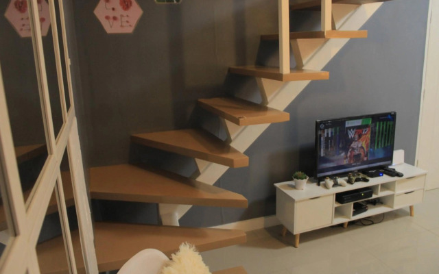 A2J BGC Luxury 2BR Loft Near Burgos Circle, Malls