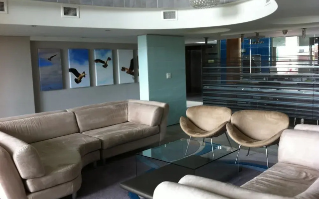 501 Canal Quays