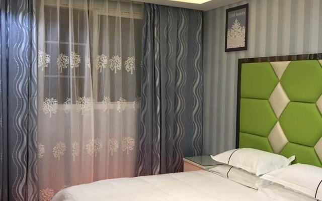 Yibai Liangpin Hotel (Baidu Bridge Shop Outside Bund, Nanjing East Road, Shanghai) – Guest Rooms – Shanghai