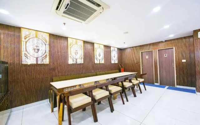 FabHotel The Residency 44 Noida