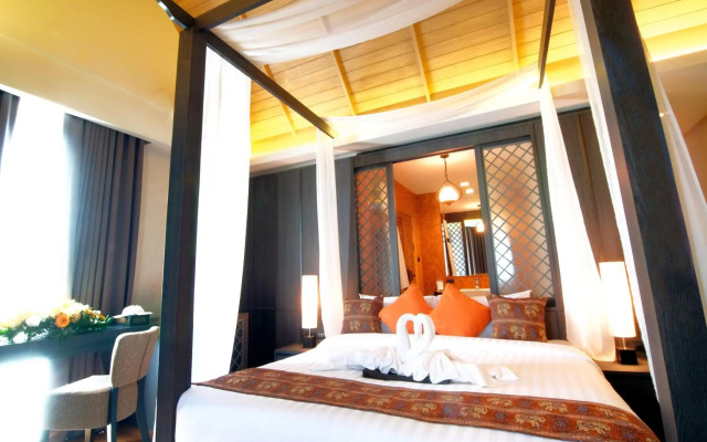 Tapae Gate Villa