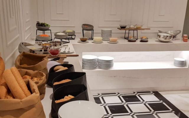 Maven Stylish Hotel Bangkok