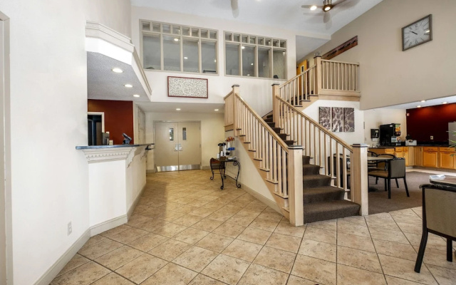 Inn At Clifton Park