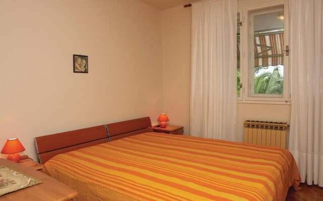 Stunning Home in Pula With Wifi, 2 Bedrooms and Jacuzzi