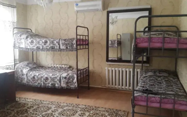 Hostel Alma
