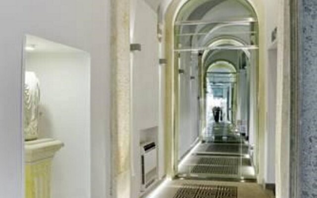 Navona Palace Luxury Inn