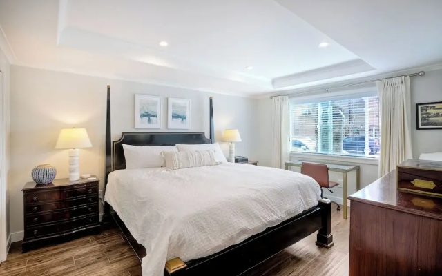 3080 Lincoln - Unit 24