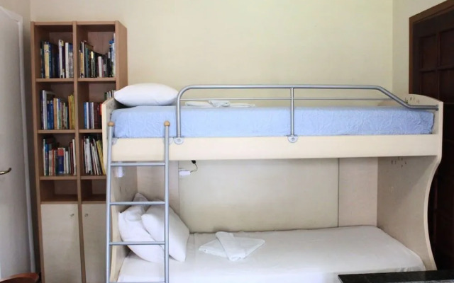 Hector Villa Airport