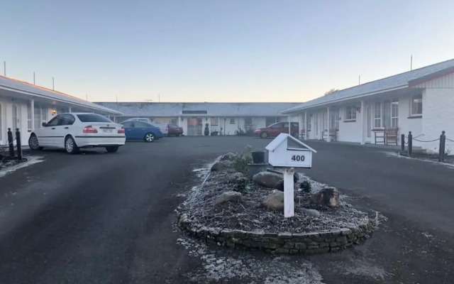 Surrey Court Motel