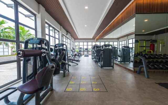 SPACIOUS HOME 3BR10PX LakeFront 5mins2MMU cyber