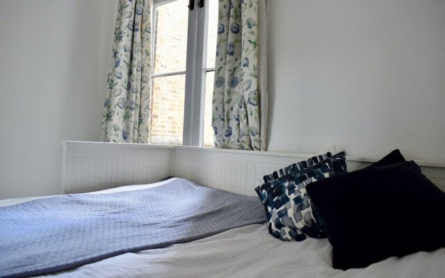 Wimbledon Flat With Garden