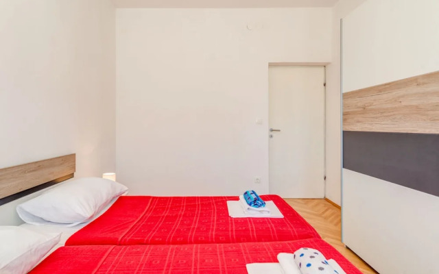 Apartments Maestral