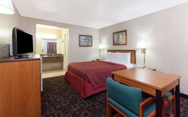 Days Inn West