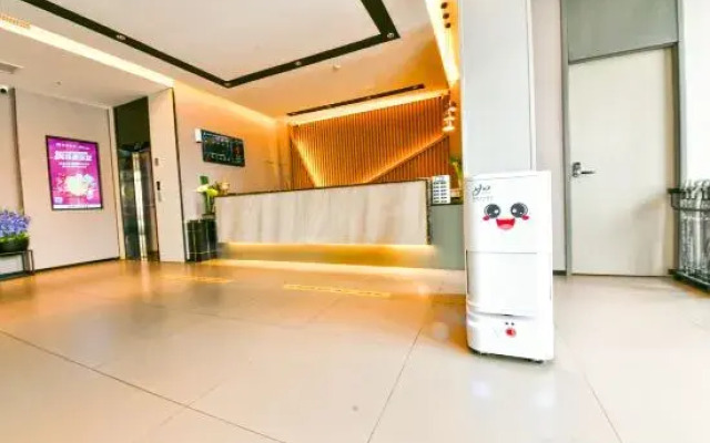 Homeinn Selected Hotel (Longkou Huang County Avenue Zhenhua Commercial Building)