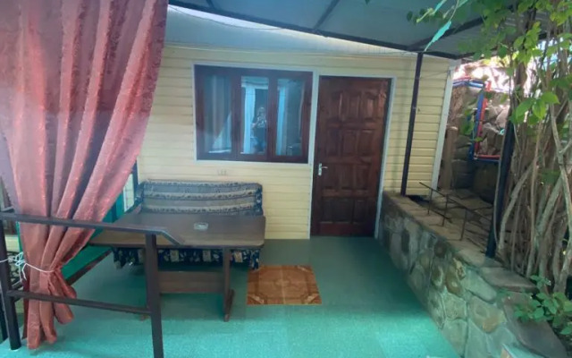 Guest house on Nadezhda Street