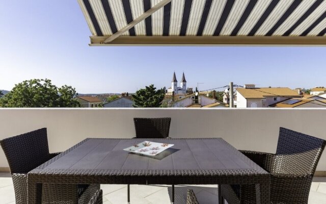 Comfort apartments with pool in Medulin