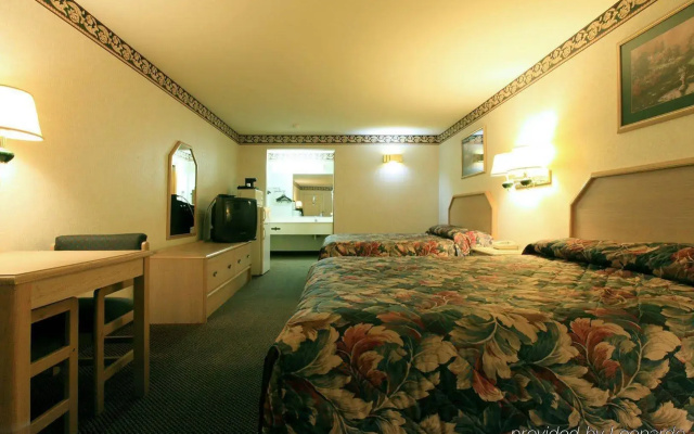 Brentwood Inn & Suites