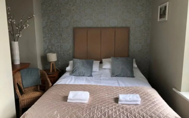Shurland Hotel