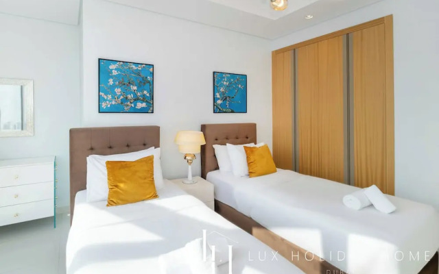 LUX The Paramount Sea View Suite