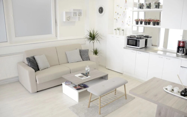 B Apartment