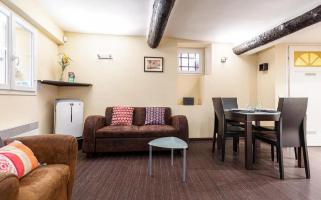 Atypical Cozy 1 Bdr Old Town