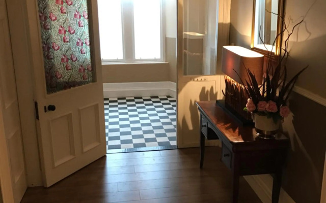 Fernlea spacious apartment