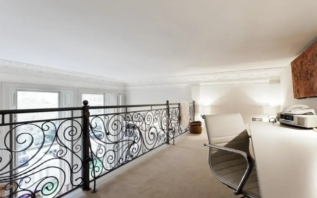 Cathcart Road IV by Onefinestay