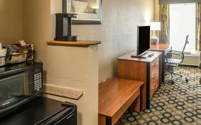 Quality Inn & Suites Columbus West - Hilliard